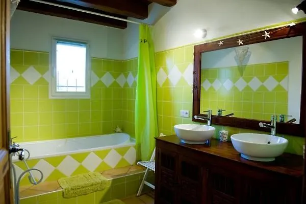 Holiday home Gite Les Muriers Lagorce
